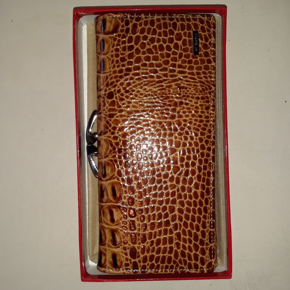 Women's Faux Animal Skin Wallet